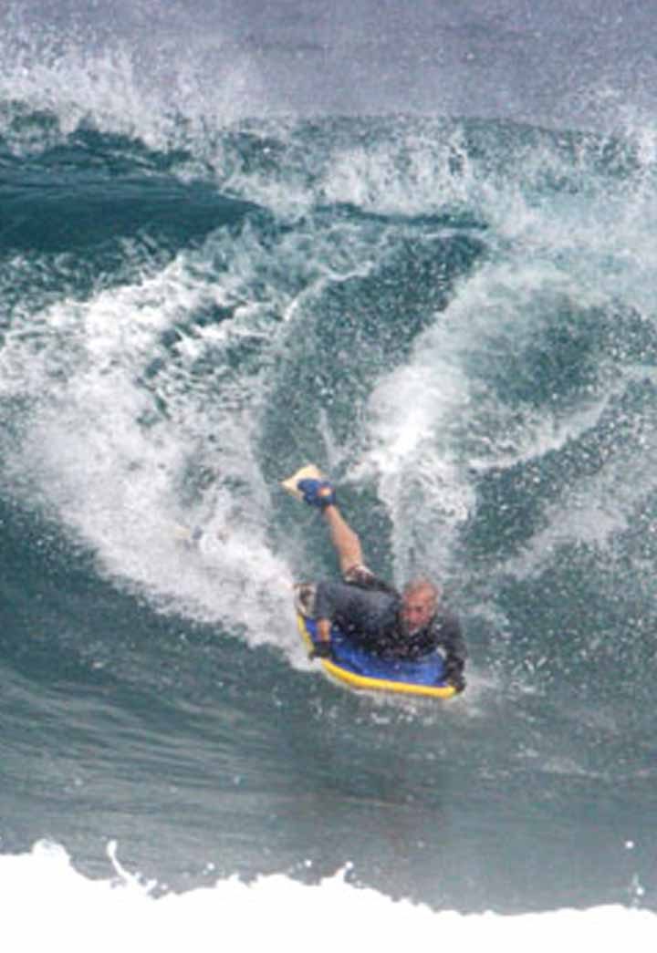 Frei beweglich: Bodyboard in der Welle — das Motto der Praxis